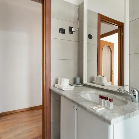 Guesthost - Comfy Balcony Flat Affori Mm3 ميلان