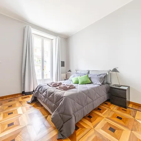 Luxury Flat Crocetta 2 Stops From Duomo, Ac شقة