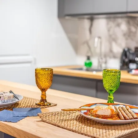 شقة Downtown Luxury Sleeps 4, Crocetta, 8 Min From The Duomo *