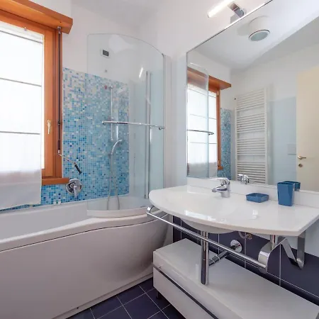 Xenia - 2rooms In Via Spadolini 11b Milan