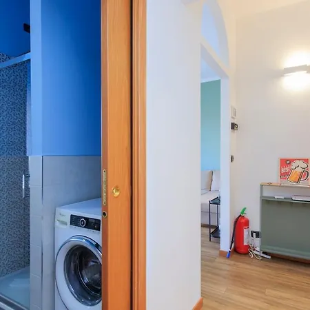 Xenia - 2 In Viale Suzzani 88 Milano