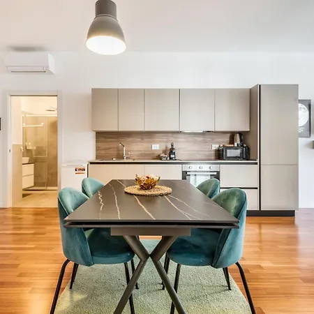 Luxury Duomo 4 Pax Via Stampa *