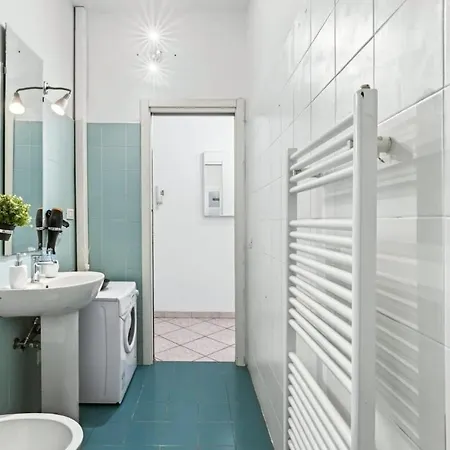 Elegant Comfort Prime Area With Ac & Wi-fi *