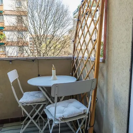 Jungle Hideaway - 2 Min To Metro For Duomo شقة ميلان