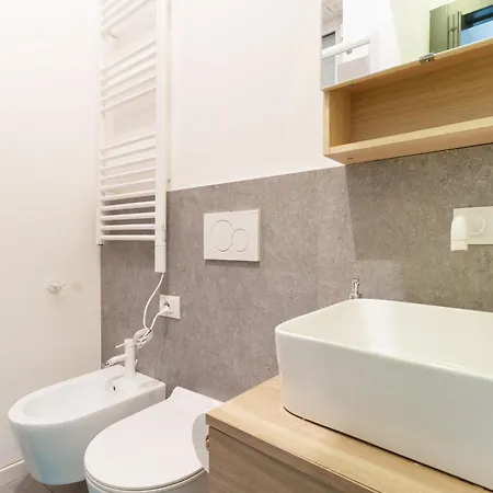 Guesthost - Alice's Cozy Nest 公寓 *