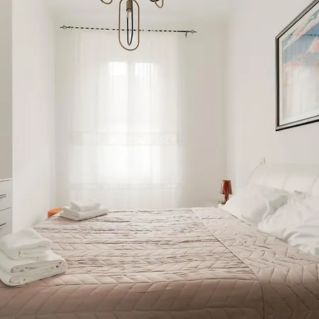 Guesthost - Comfy Flat Zara Mm5 Close To Isola Διαμέρισμα Μιλάνο