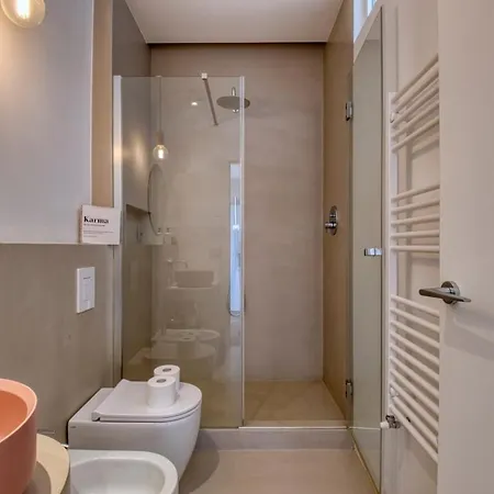 Xenia - 2 In Pietro Custodi 10 * Milão