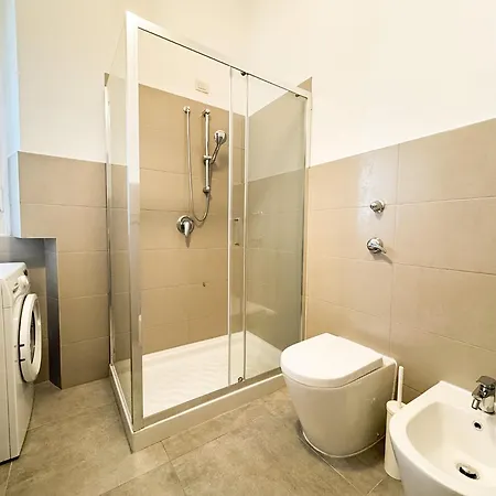 شقة Brera Sun Terrace, Light-filled 4th R Floor Gem ميلان