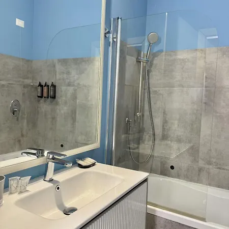 Two Bedroom With Views In Porta Venezia Apartamento Milão