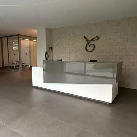 Appartement Design With Private Terrace