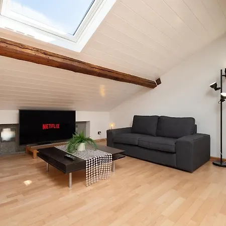 Apartamento Elegant Attic Loft W Privateterrace Ac & Fast Wifi Milão