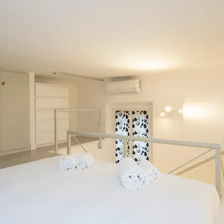 M3 Modern Open-plan Space Close To The Metro شقة ميلان