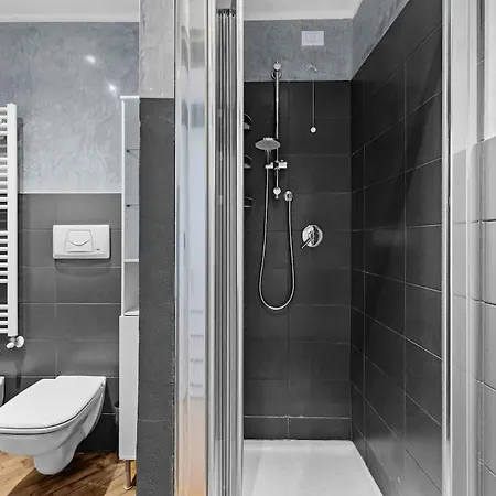 Elegant Loft Con Giardino In Citta - Scooter Park Milánó