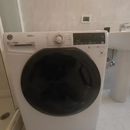 Self Check In Flat At 10m Linate & Duomo Via M4, Ac And High Speed Wifi *