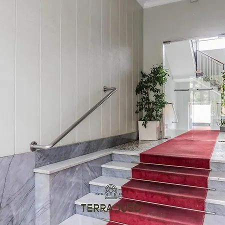 Lilly's Pad In San Siro ميلان