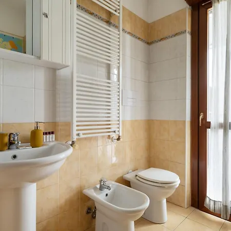 Guesthost - Bright Terrace X2 Affori Mm3 Apartamento Milão