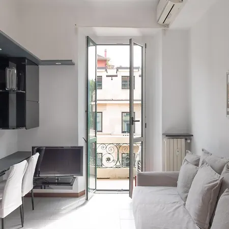 Apartamento Porta Venezia Bilocale Premium *