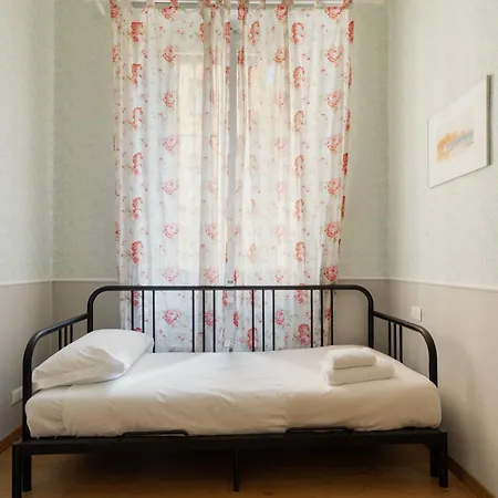شقة Guesthost - Spacious X6 Steps From Mm4 *
