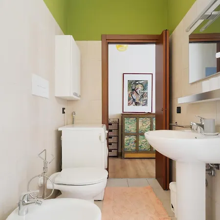Guesthost - Comfy Terrace Flat Nolo & Pasteur Mm1