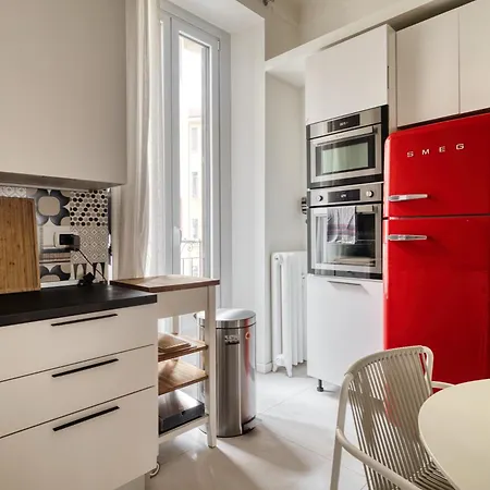 Just Urban - Elegant 2-br Flat In The Center - Porta Romana M3