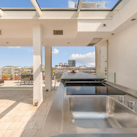 Luxury Skyline Penthouse ميلان