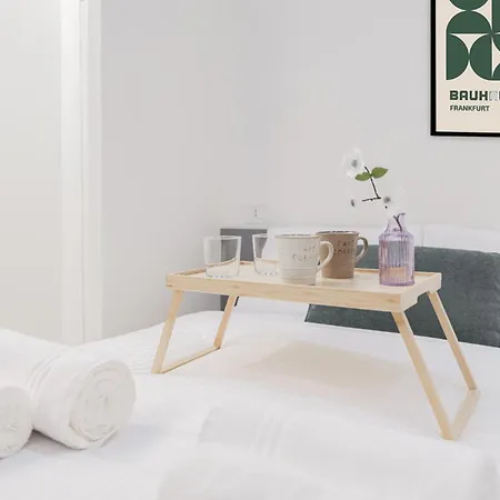Easylife - - Mora 13 - Navigli Mediolan