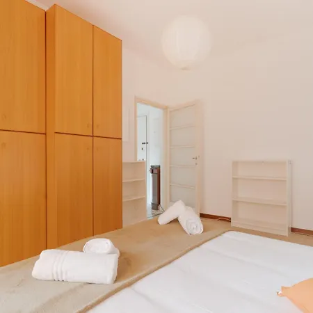 Appartamento Guesthost - Balcony X4 Loreto M1-m2 Milano