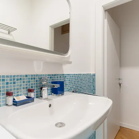 شقة Guesthost - Spacious Flat X6 Porta Venezia Mm1