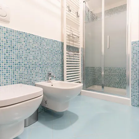 Guesthost - Spacious Flat X6 Porta Venezia Mm1 شقة *