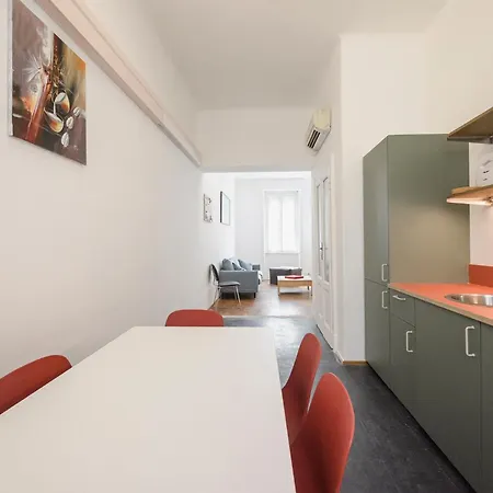 The Design Library - Monforte San Babila *