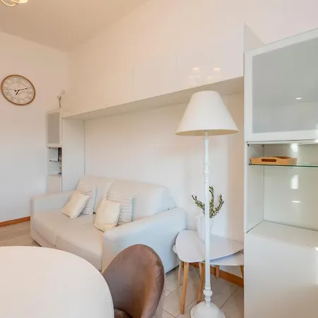 I-host - Stylish 1br Near Duomo & Navigli Μιλάνο