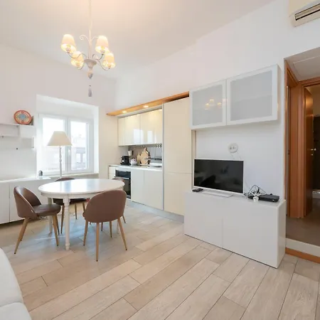 I-host - Stylish 1br Near Duomo & Navigli Διαμέρισμα