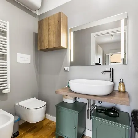 Апартаменты Elegante Apt, Ac, 10 Min To Duomo, M1 Turro Милан