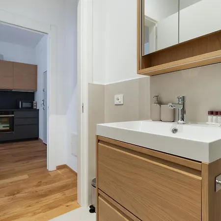 Guesthost - Modern X4 In Porta Romana Apartamento *