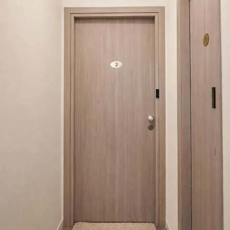 Bright Modern Loft In The Crocetta Area Apartman Milánó