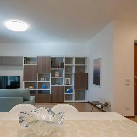 Xenia - 4 In Via Cassano 14 Apartman Milánó
