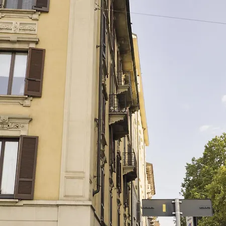 Monforte Premium - Steps From San Babila Apartamento