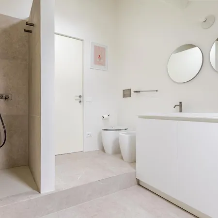 شقة The White Attic - Cattolica District *