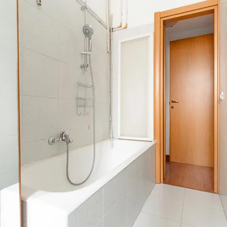 Guesthost - Cozy Flat X4 Gioia Mm2 *