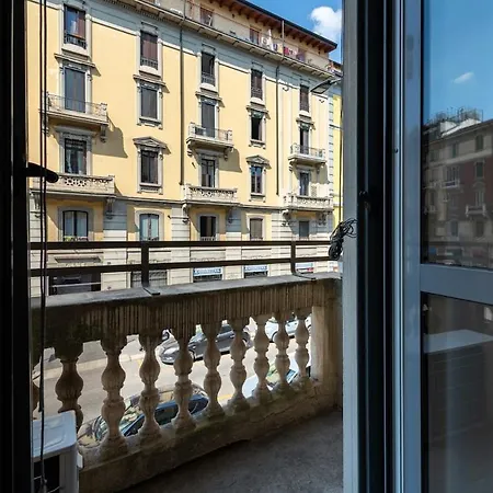Isola - Porta Nuova- Elegant 1bdr With Balcony Διαμέρισμα Μιλάνο
