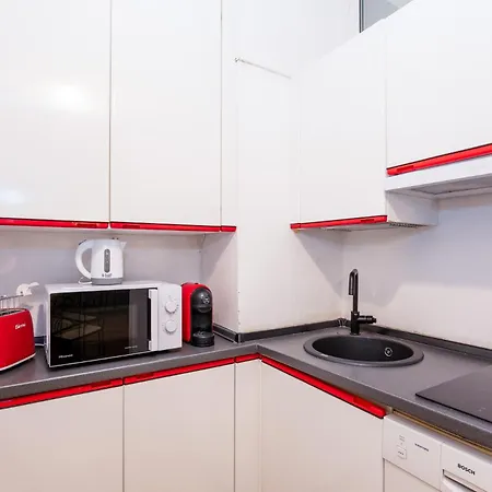 Two-room Flat In Near The Duomo *