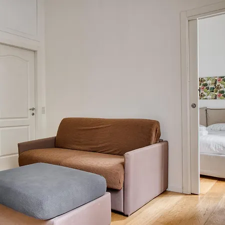 1-br Flat In Porta Romana - Duomo 6 Min M3 아파트 *