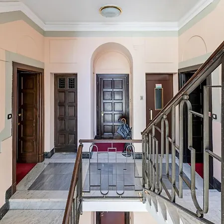 -gorgeous 3bedroom- Penthouse Near Duomo Keyhost Apartamento Milão