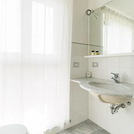 Apartman Porta Romana - Ampio E Luminoso Quadrilocale *