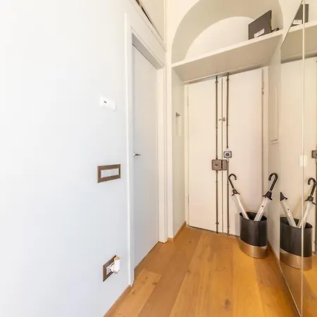 Downtown Luxury Sleeps 4, Crocetta, 8 Min From The Duomo شقة *