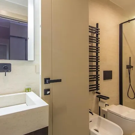Luxury In The Center 1bedroom With Ac And Balcony *