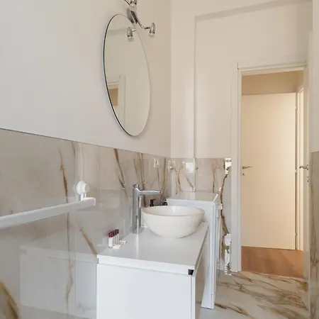 Guesthost - Cozy Balcony Flat Affori Mm3 Lejlighed Milano