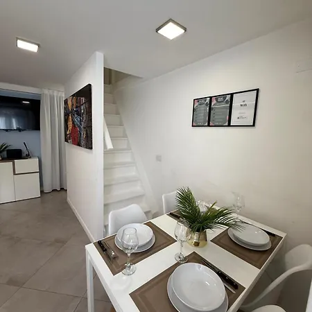 Comfort Loft 3br 3ba&fast Wi-fi 15 Minutes To Duomo Appartamento