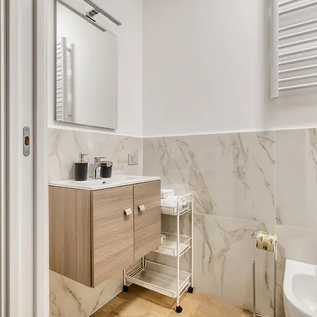 New-build Bright & Quiet 1-br Flat With Balcony Apartamento