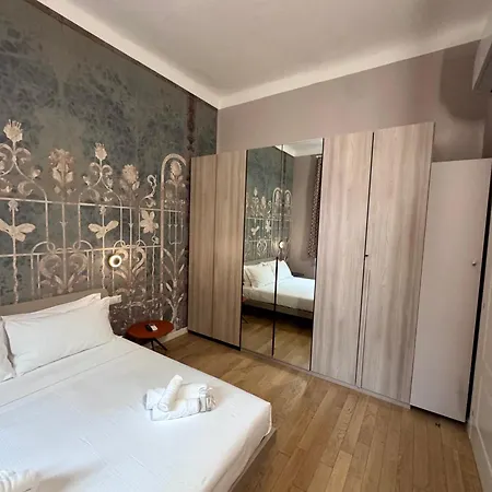 Crispi 3 Apartman *